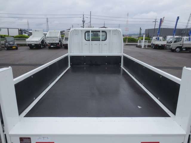 Mitsubishi Fuso Canter 10