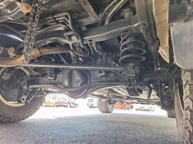 Toyota Land Cruiser 200 12