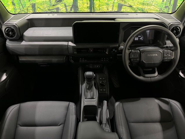 Toyota Land Cruiser FJ 2