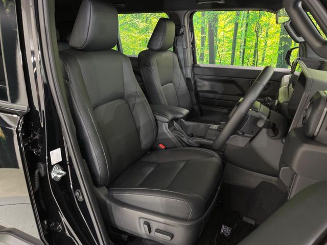 Toyota Land Cruiser FJ 8