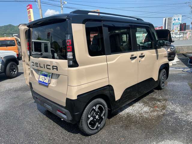 Mitsubishi Delica Mini 8