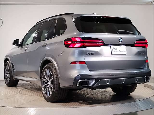 BMW X5 8