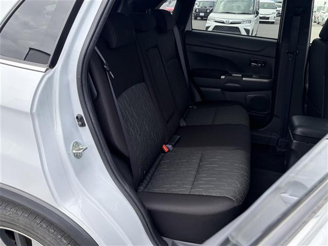 Mitsubishi RVR 11