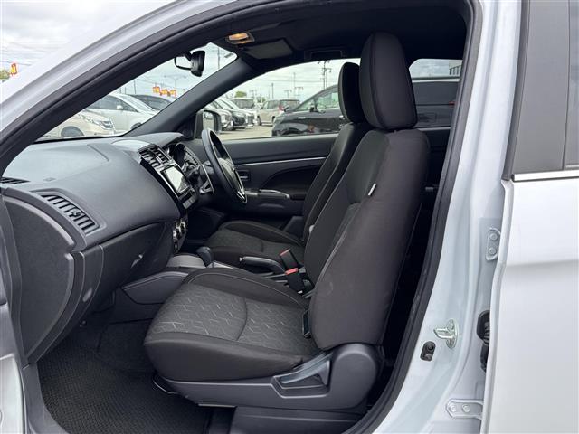 Mitsubishi RVR 12