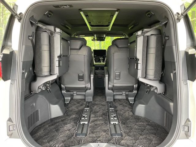 Toyota Alphard 12