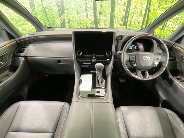 Toyota Alphard 3