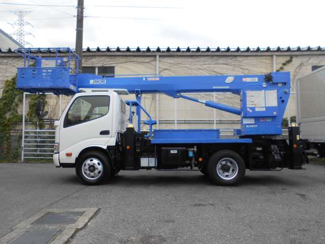 Hino Dutro 5