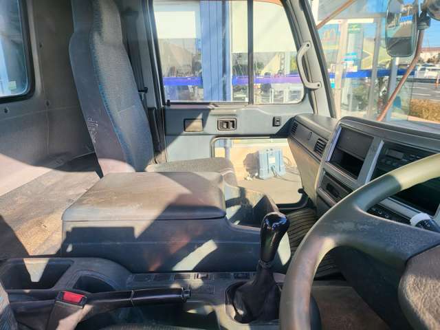 UD Trucks Condor 9