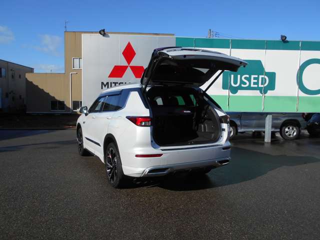 Mitsubishi Outlander 4