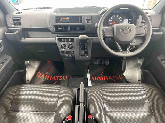Daihatsu Hijet Cargo 2