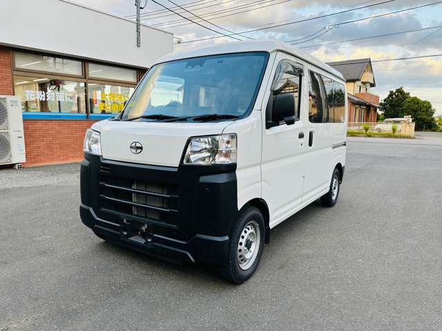 Daihatsu Hijet Cargo 2