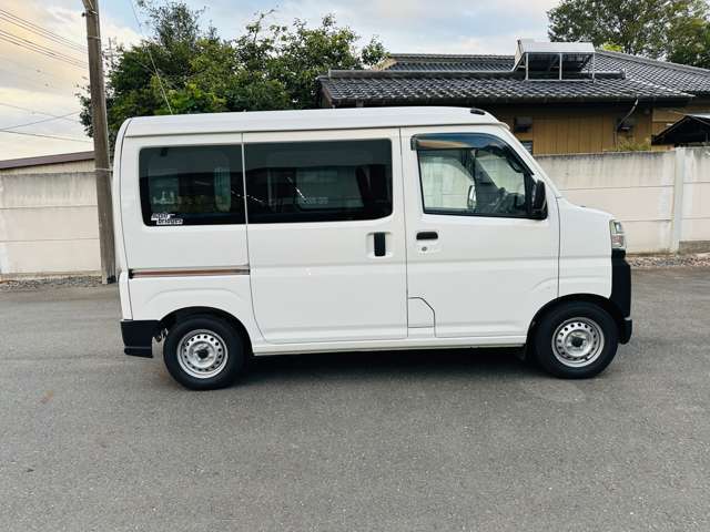 Daihatsu Hijet Cargo 5