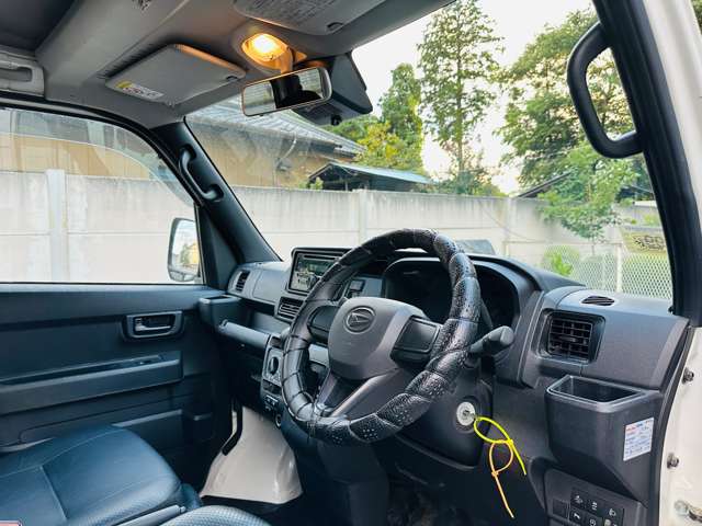 Daihatsu Hijet Cargo 10