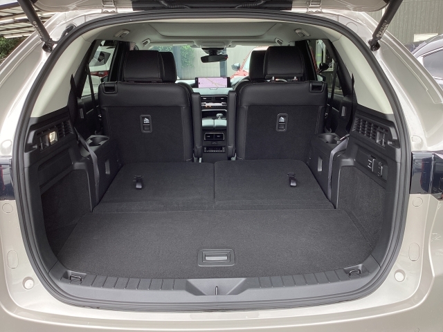 Mazda CX-80 11