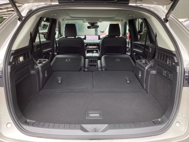 Mazda CX-80 12