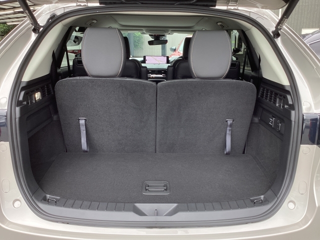 Mazda CX-80 10
