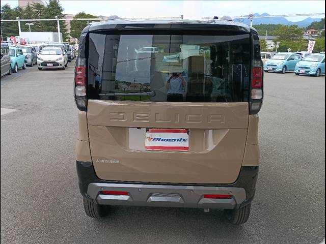 Mitsubishi Delica Mini 7