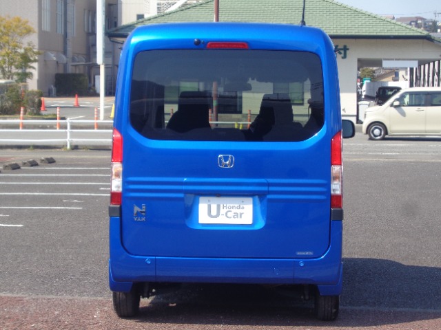 Honda N-VAN 8