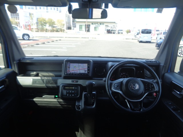 Honda N-VAN 10