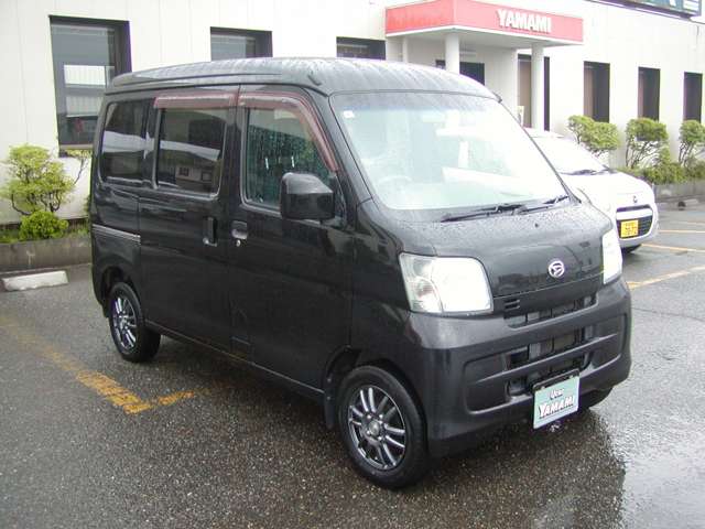 Daihatsu Hijet Cargo 6