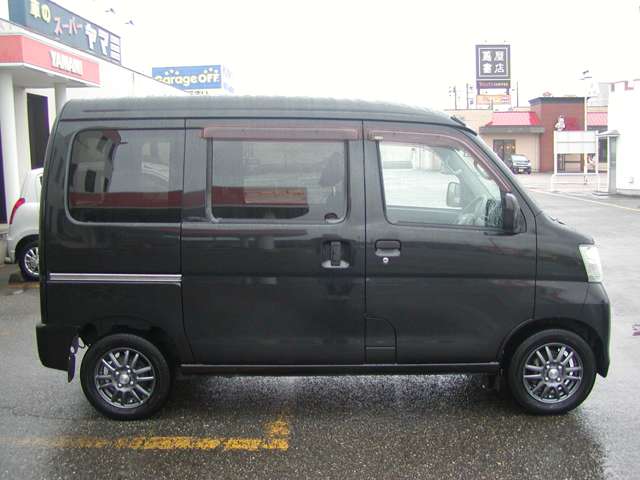 Daihatsu Hijet Cargo 7