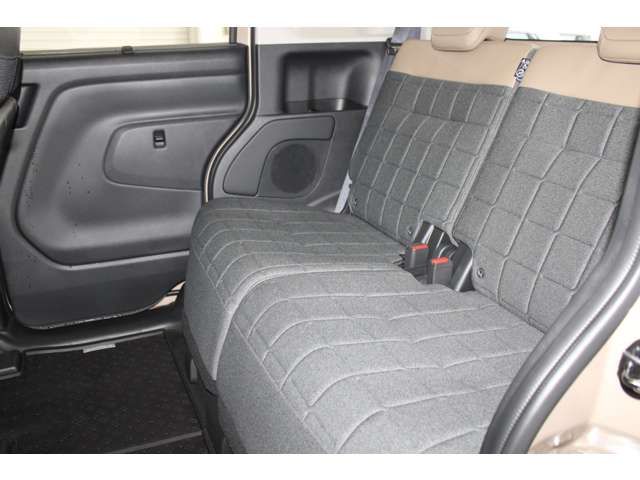 Mitsubishi Delica Mini 8