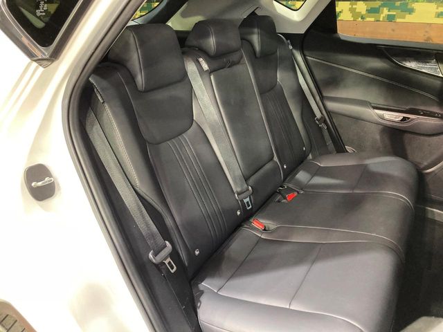 Lexus NX 10