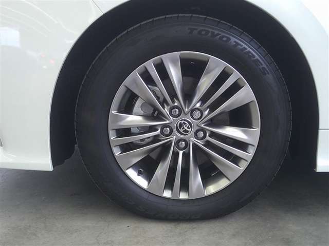 Toyota Alphard 5