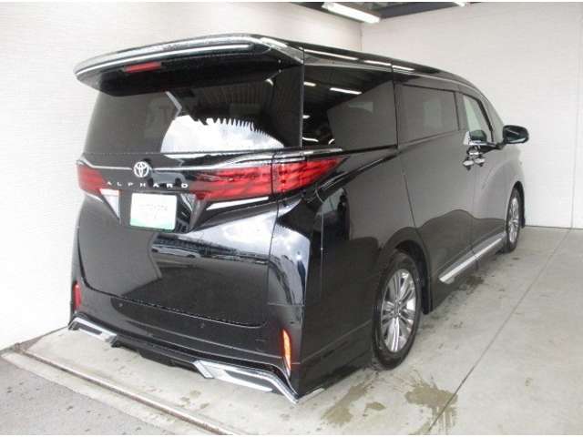 Toyota Alphard 5