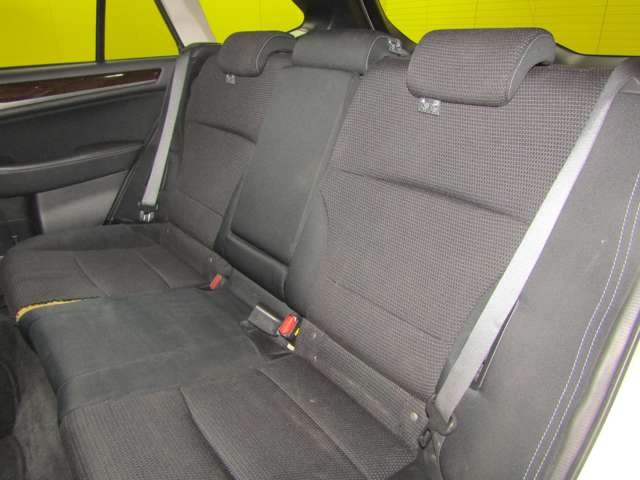 Subaru Legacy Outback 8