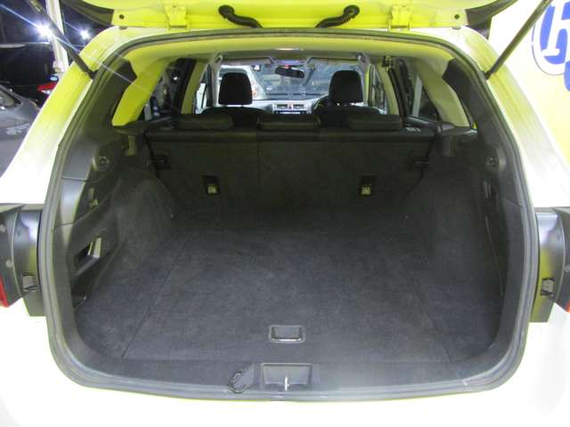 Subaru Legacy Outback 9