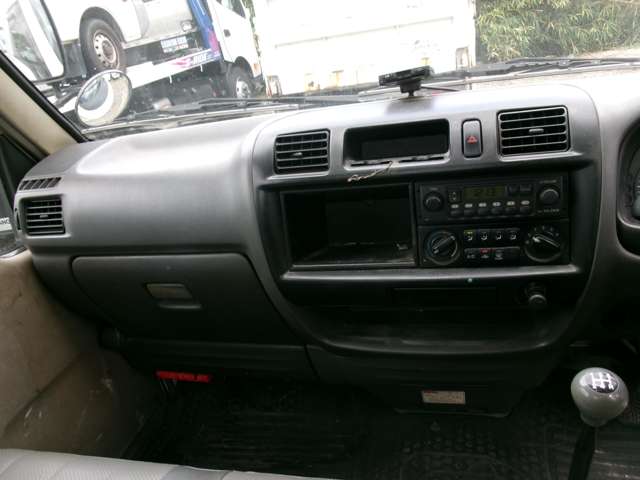 Mazda Bongo Truck 11