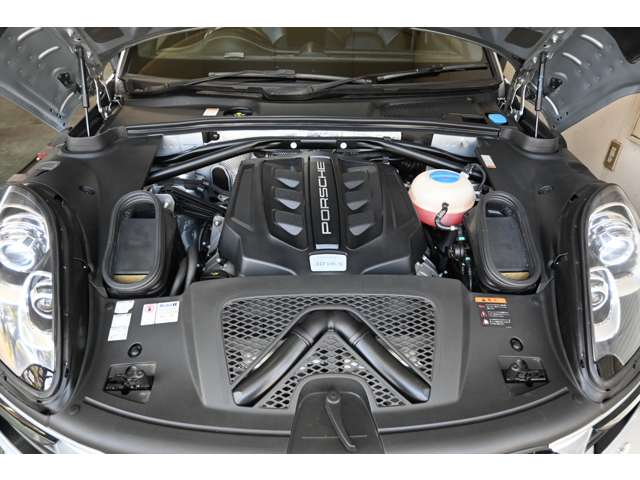 Porsche Macan 11