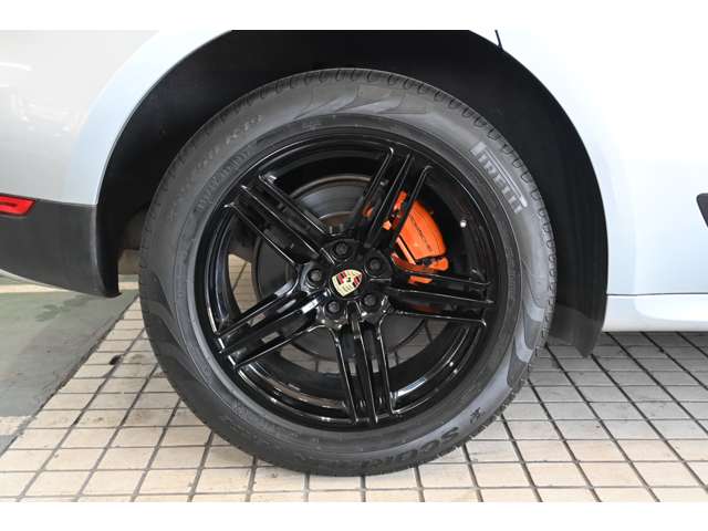 Porsche Macan 12