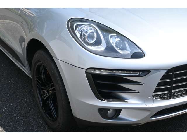 Porsche Macan 2