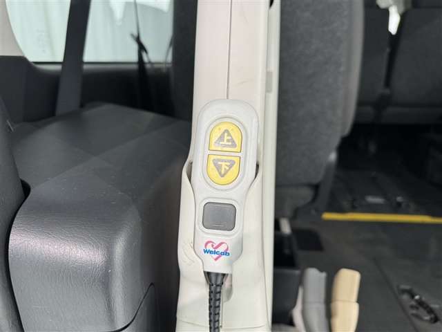 Toyota Regius Ace 11