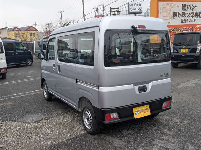 Daihatsu Hijet Cargo 11