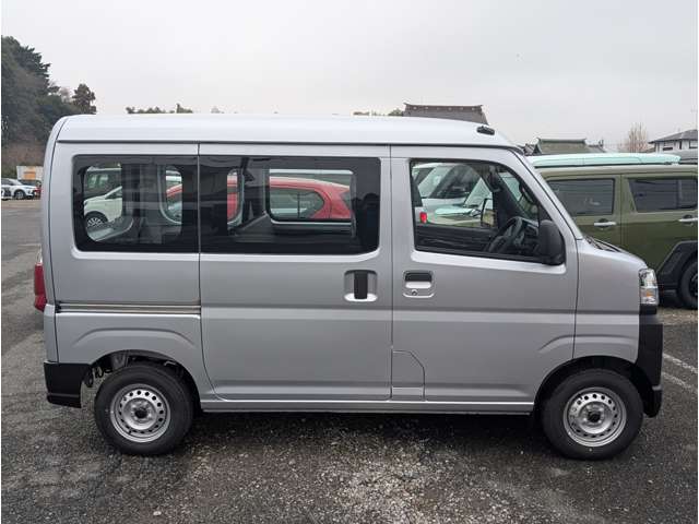 Daihatsu Hijet Cargo 7