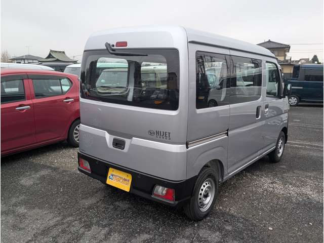 Daihatsu Hijet Cargo 9