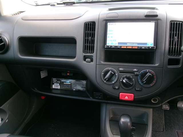 Nissan AD 11