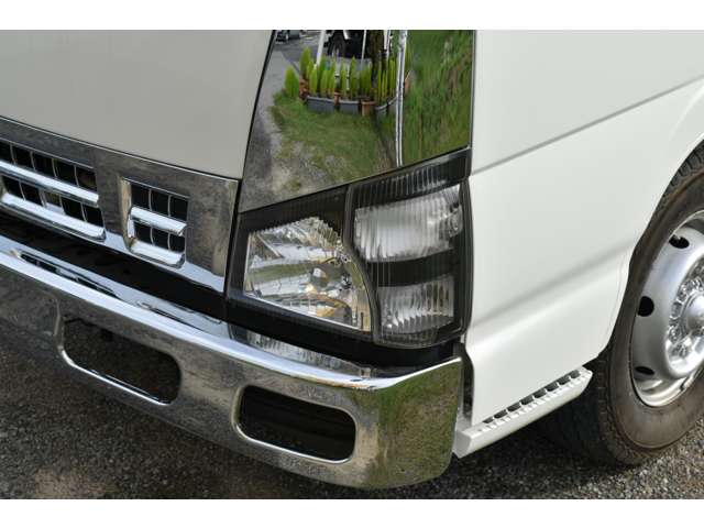 Isuzu Elf 6
