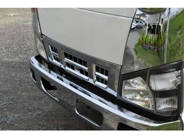 Isuzu Elf 9