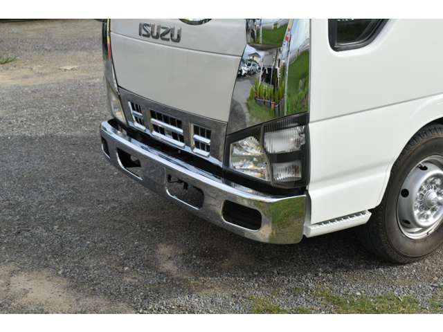 Isuzu Elf 10