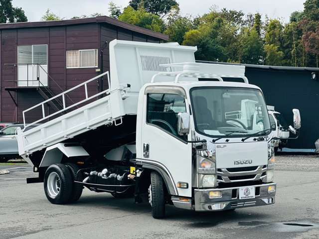 Isuzu Elf 12