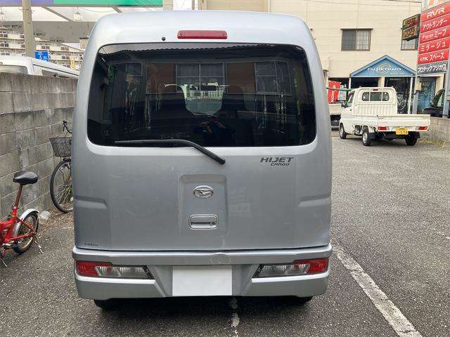 Daihatsu Hijet Cargo 10