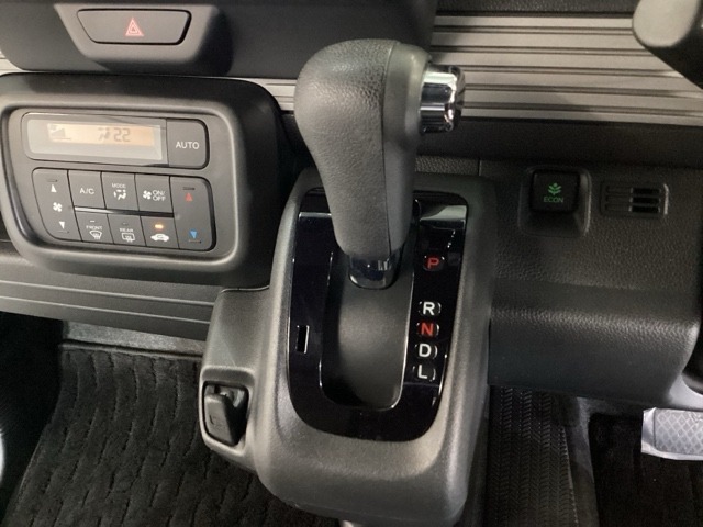Honda N-VAN 12