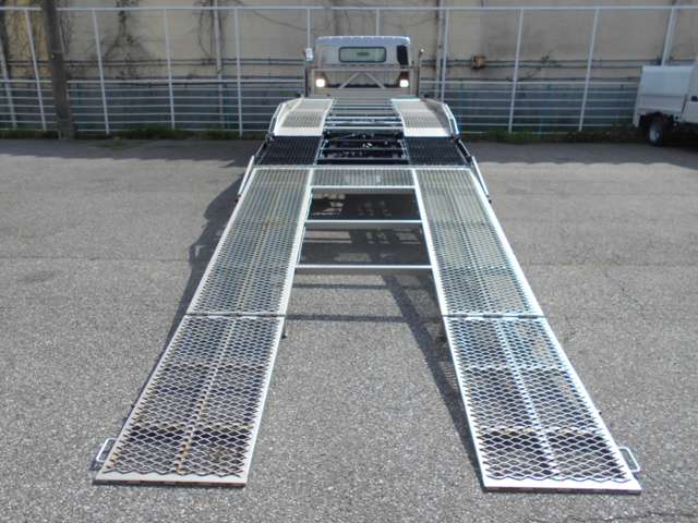 Mitsubishi Fuso Canter 8