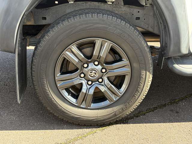 Toyota Hilux 12