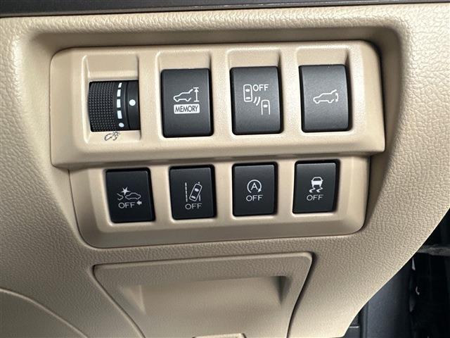 Subaru Legacy Outback 9