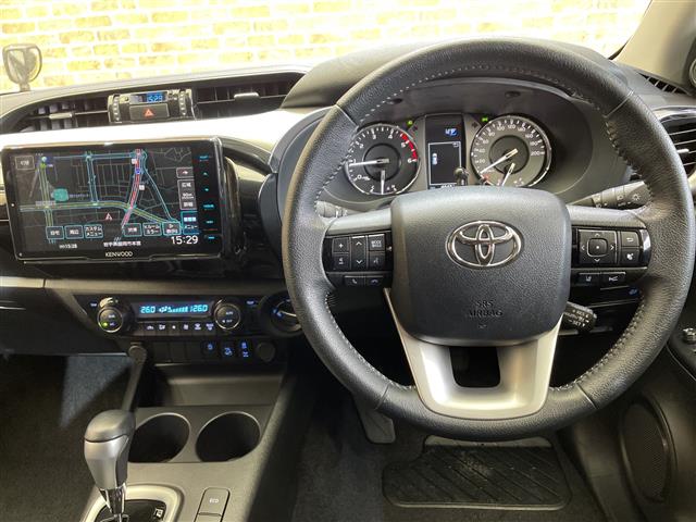 Toyota Hilux 9